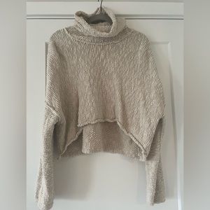 Free People - Cropped turtle neck sweater- XS